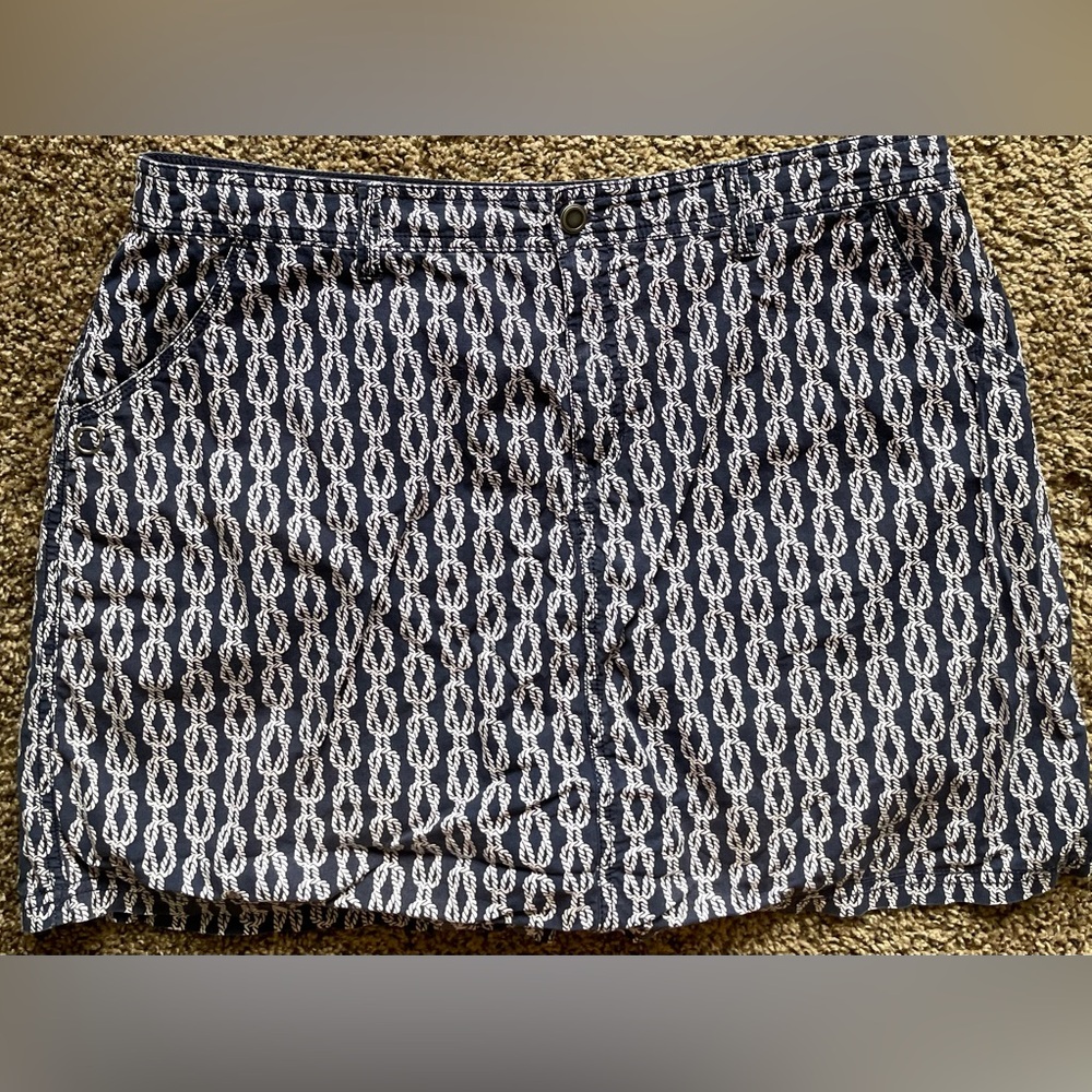 Croft & Barrow Navy and White Women's Skort